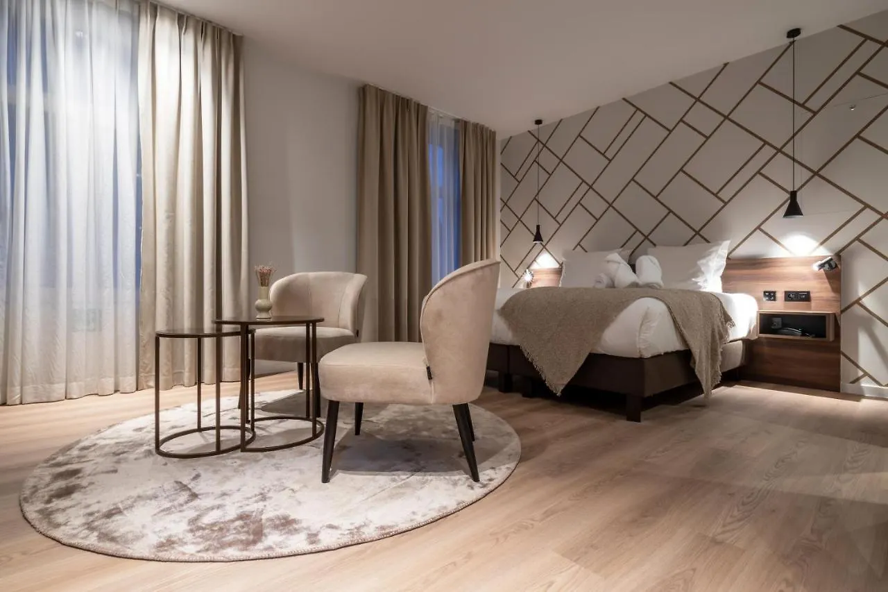 ****  One Two Four - Hotel & Spa Gent Belgien